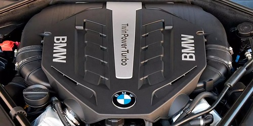 BMW готова провести бесплатную замену двигателей V8